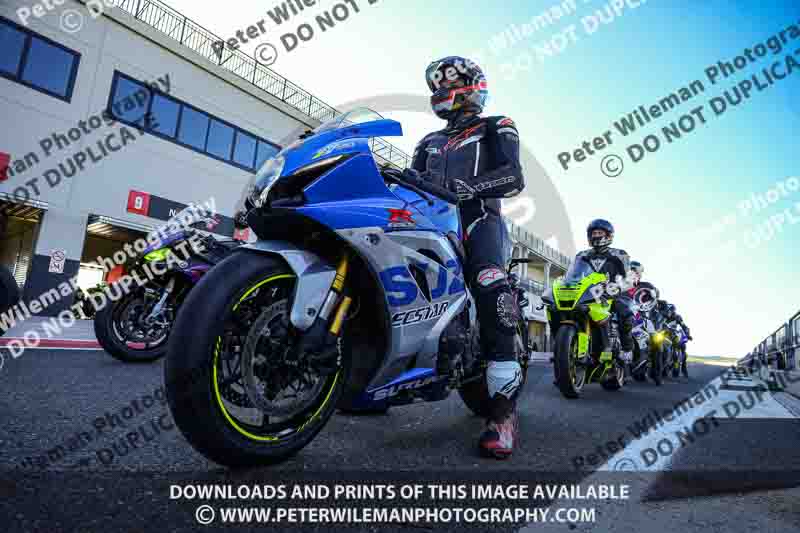 cadwell no limits trackday;cadwell park;cadwell park photographs;cadwell trackday photographs;enduro digital images;event digital images;eventdigitalimages;navarra;no limits trackdays;peter wileman photography;racing digital images;trackday digital images;trackday photos